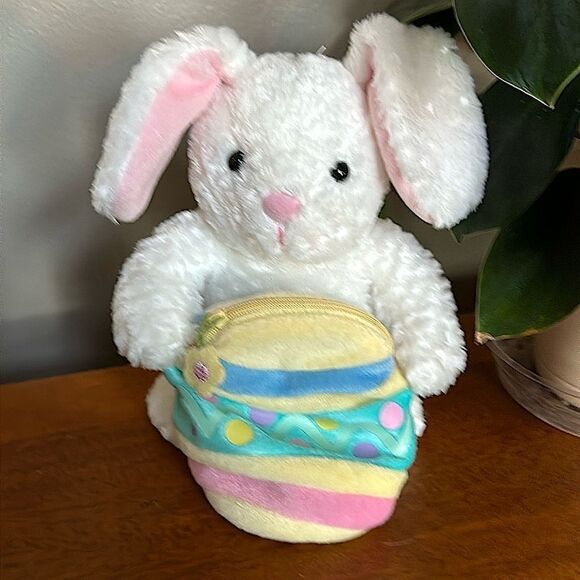 Hallmark Easter Bunny with Zip Up Egg! - Picture 6 of 6